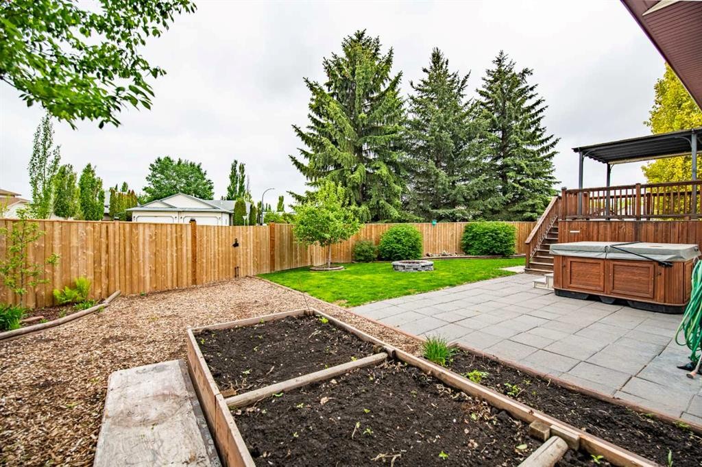42 Logan Close, Red Deer, AB