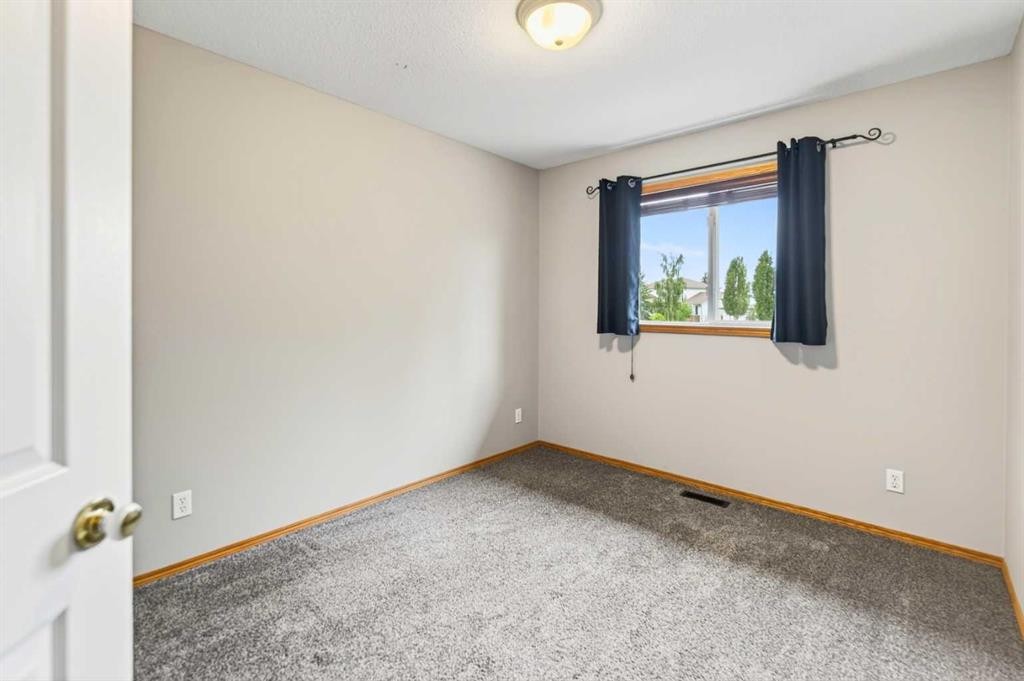 42 Logan Close, Red Deer, AB