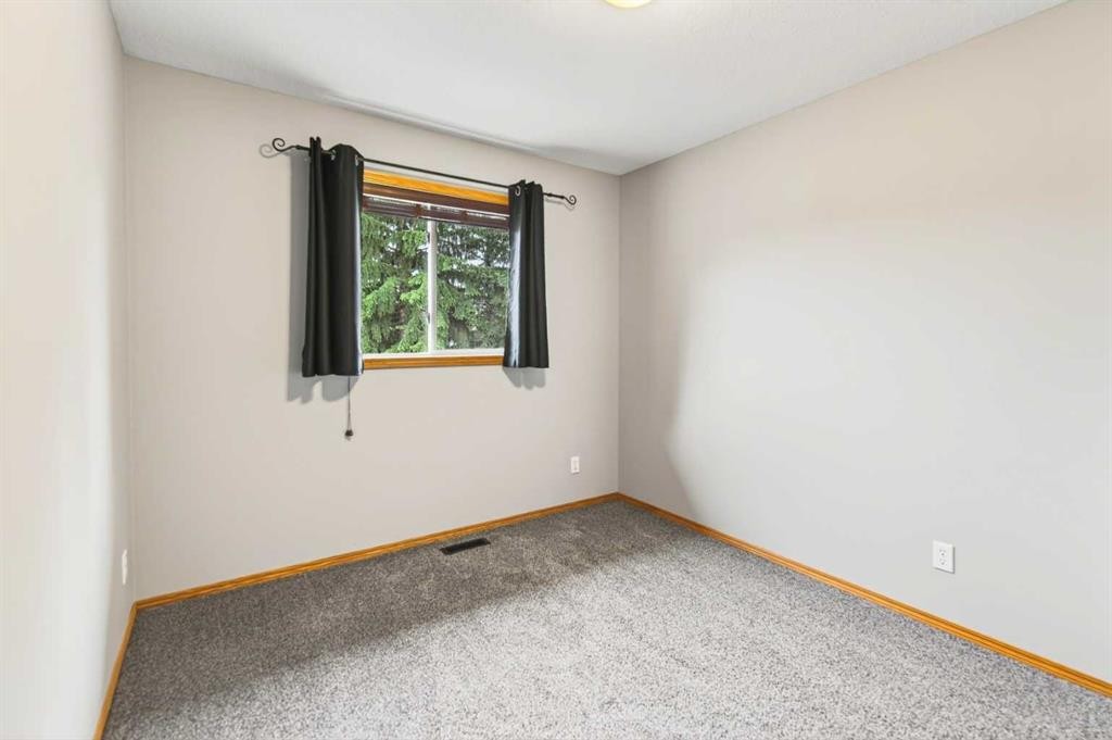 42 Logan Close, Red Deer, AB