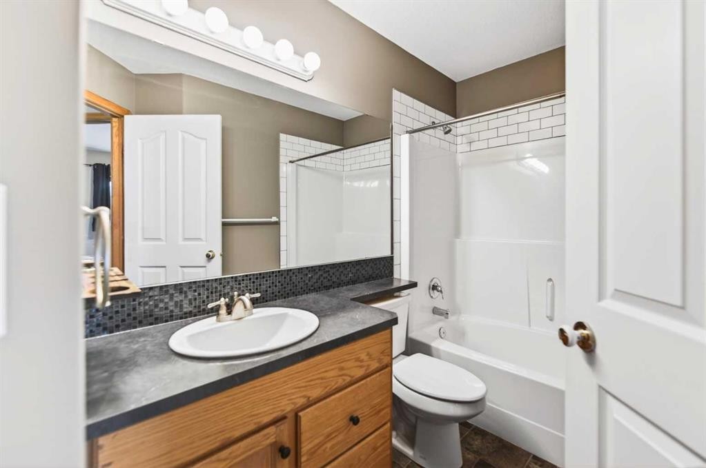 42 Logan Close, Red Deer, AB