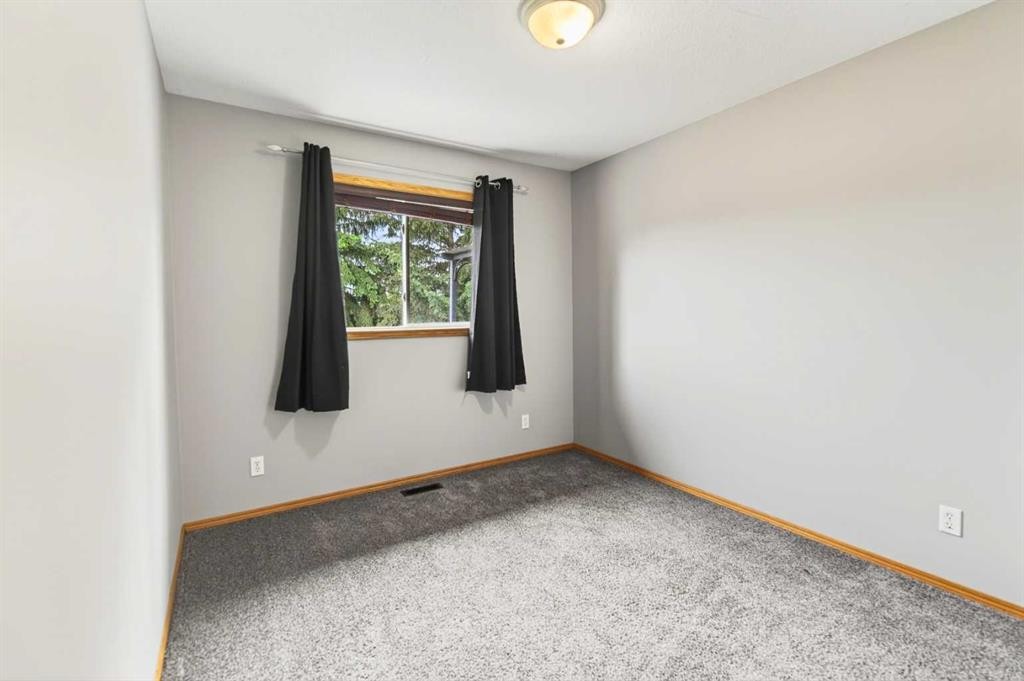 42 Logan Close, Red Deer, AB