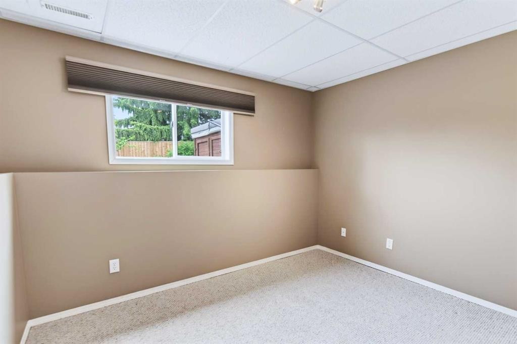 42 Logan Close, Red Deer, AB