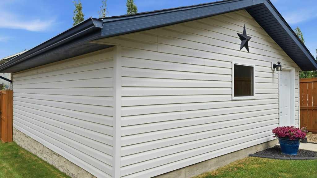 300 Lancaster Drive, Red Deer, AB