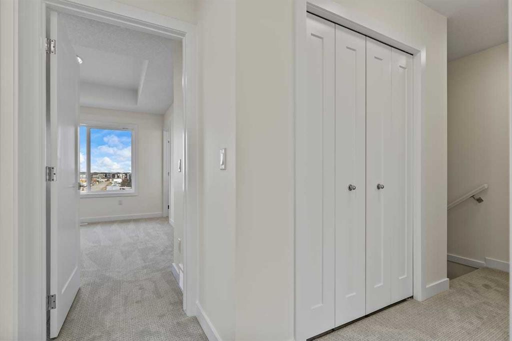 42 Corner Glen Manor Ne, Calgary, AB