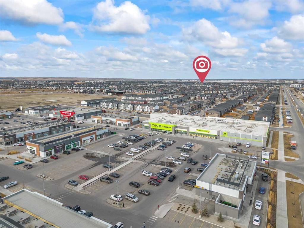 42 Corner Glen Manor Ne, Calgary, AB