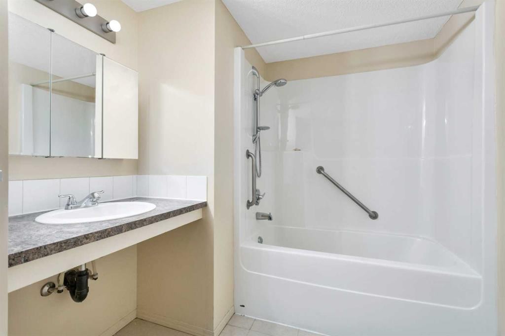 301-80A Kelloway Crescent, Red Deer, AB
