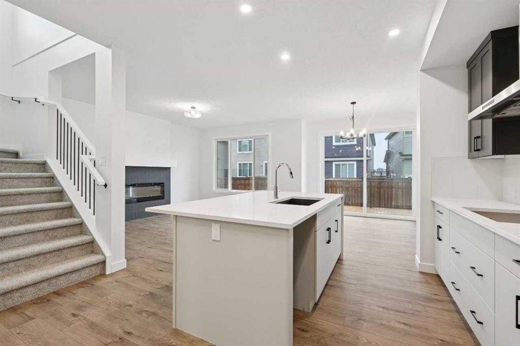 37 Sora Gardens Se, Calgary, AB