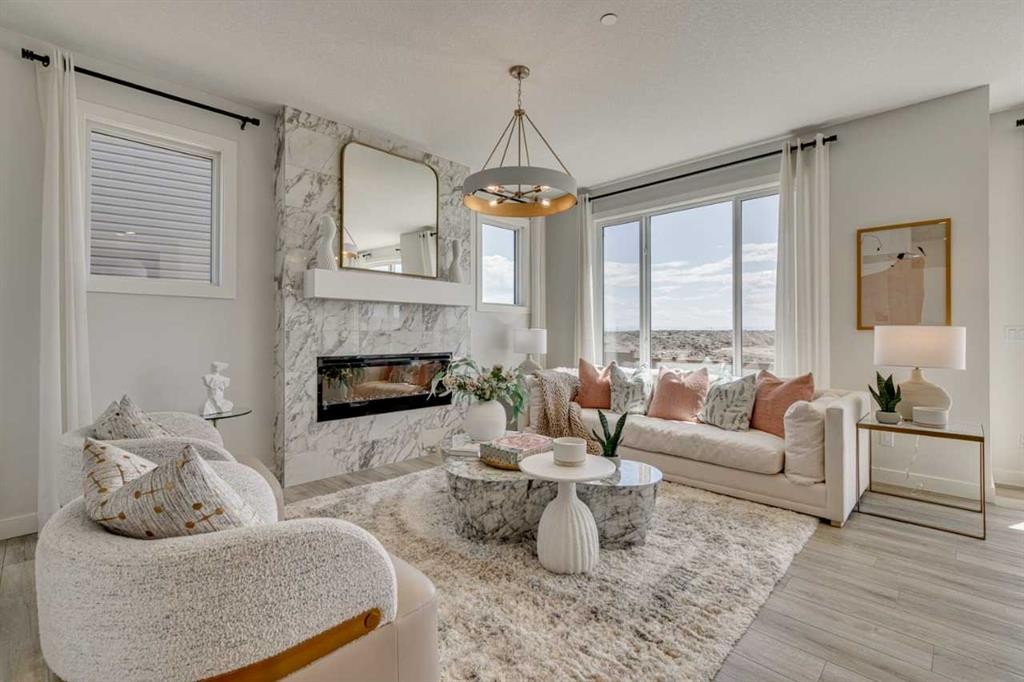 37 Sora Gardens Se, Calgary, AB