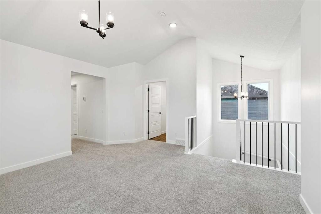 37 Sora Gardens Se, Calgary, AB