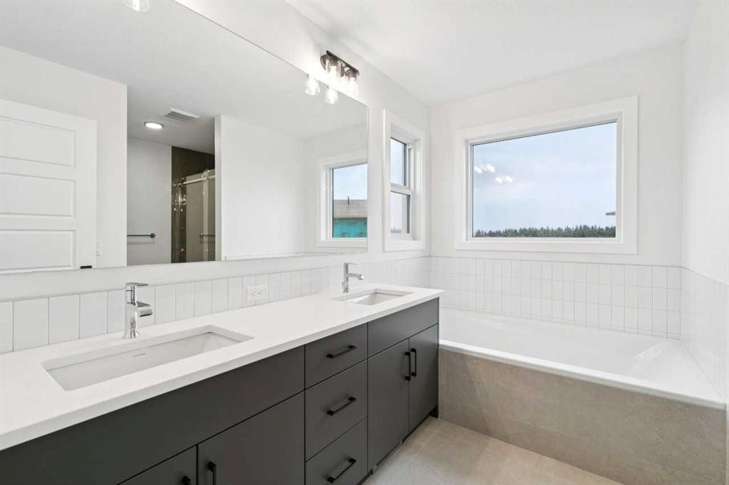 37 Sora Gardens Se, Calgary, AB