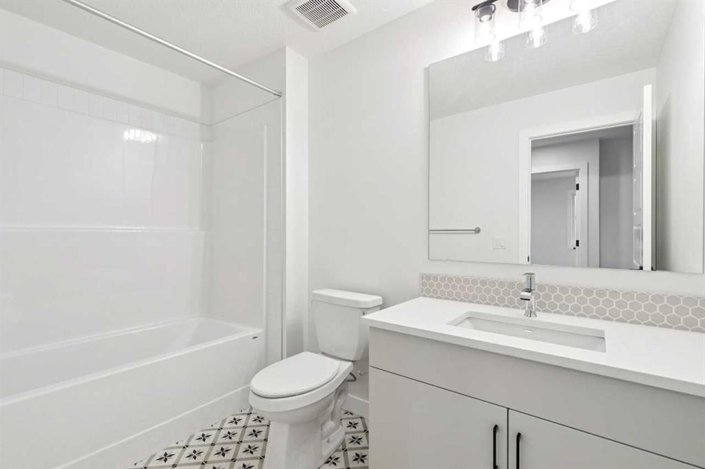 37 Sora Gardens Se, Calgary, AB