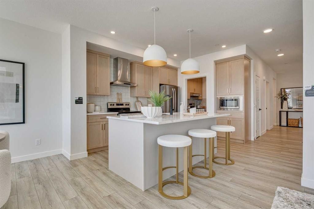 37 Sora Gardens Se, Calgary, AB