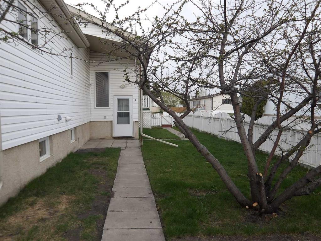 67 Norby Crescent, Red Deer, AB - Outdoor