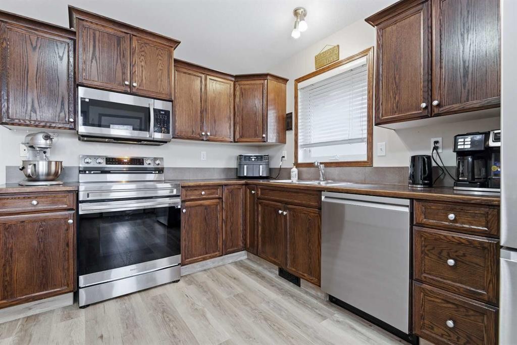 136 Lanterman Close, Red Deer, AB