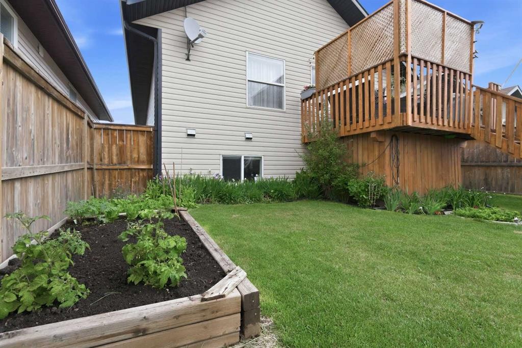 136 Lanterman Close, Red Deer, AB