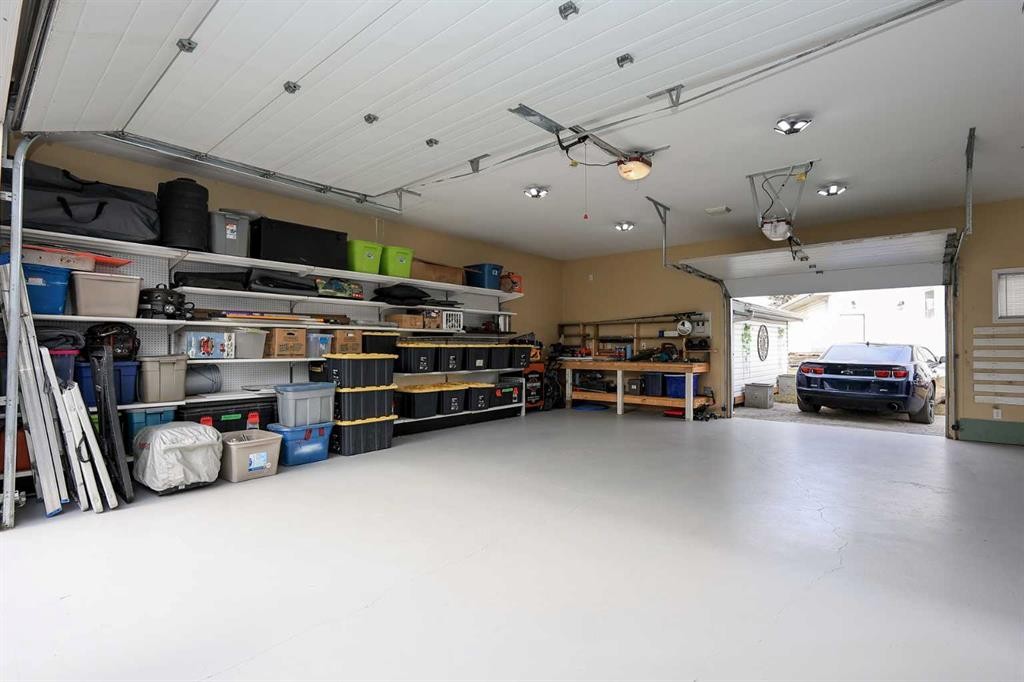 25 Kee Close, Red Deer, AB