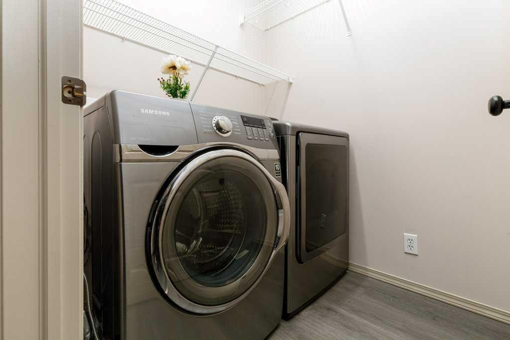 15 Kirton Close, Red Deer, AB - Indoor Photo Showing Laundry Room