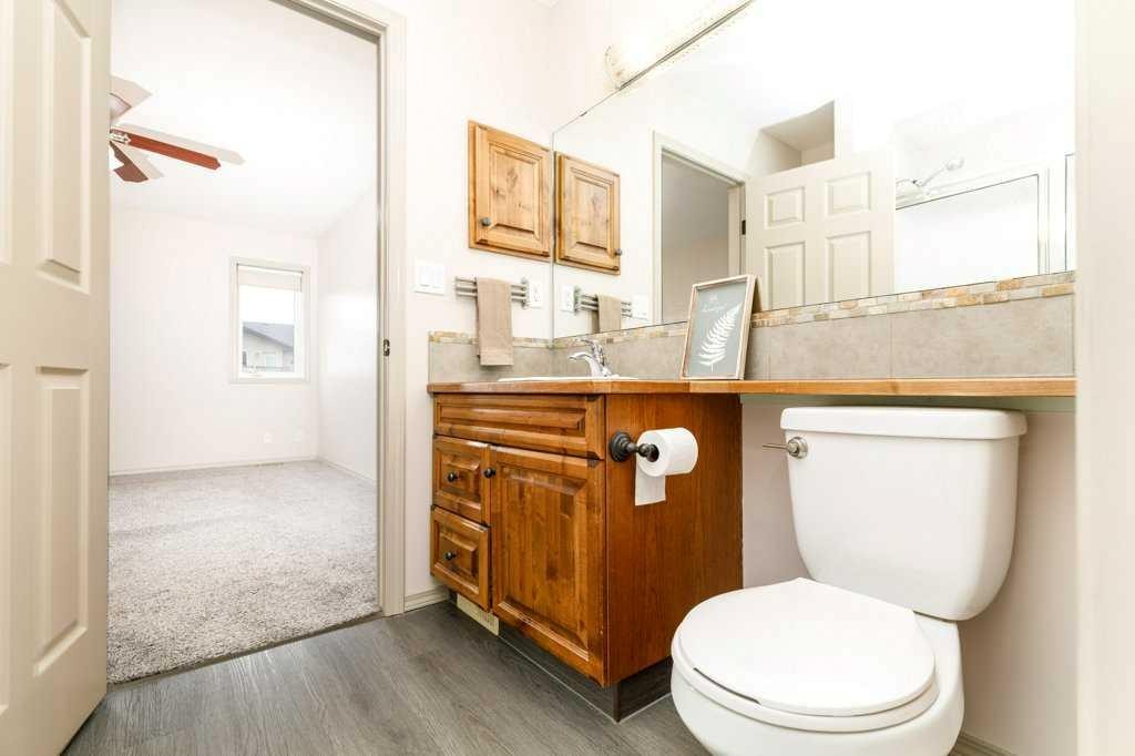 15 Kirton Close, Red Deer, AB - Indoor Photo Showing Bathroom