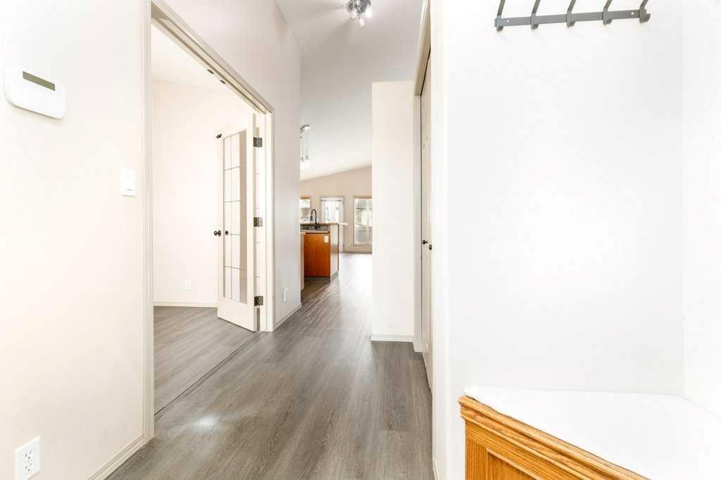 15 Kirton Close, Red Deer, AB - Indoor Photo Showing Other Room