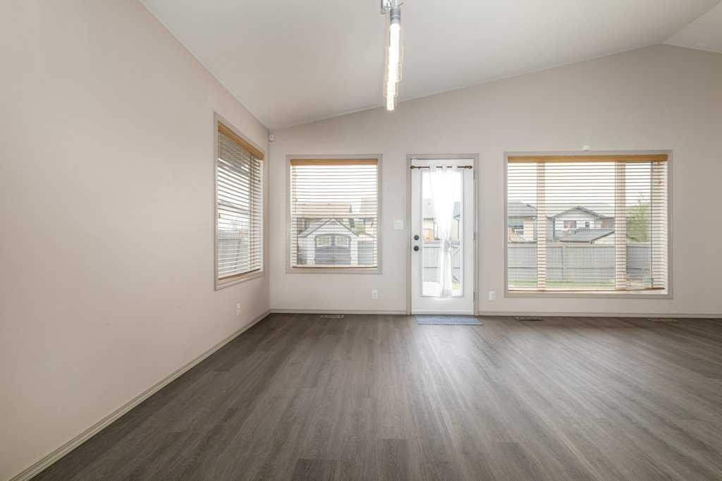 15 Kirton Close, Red Deer, AB - Indoor Photo Showing Other Room