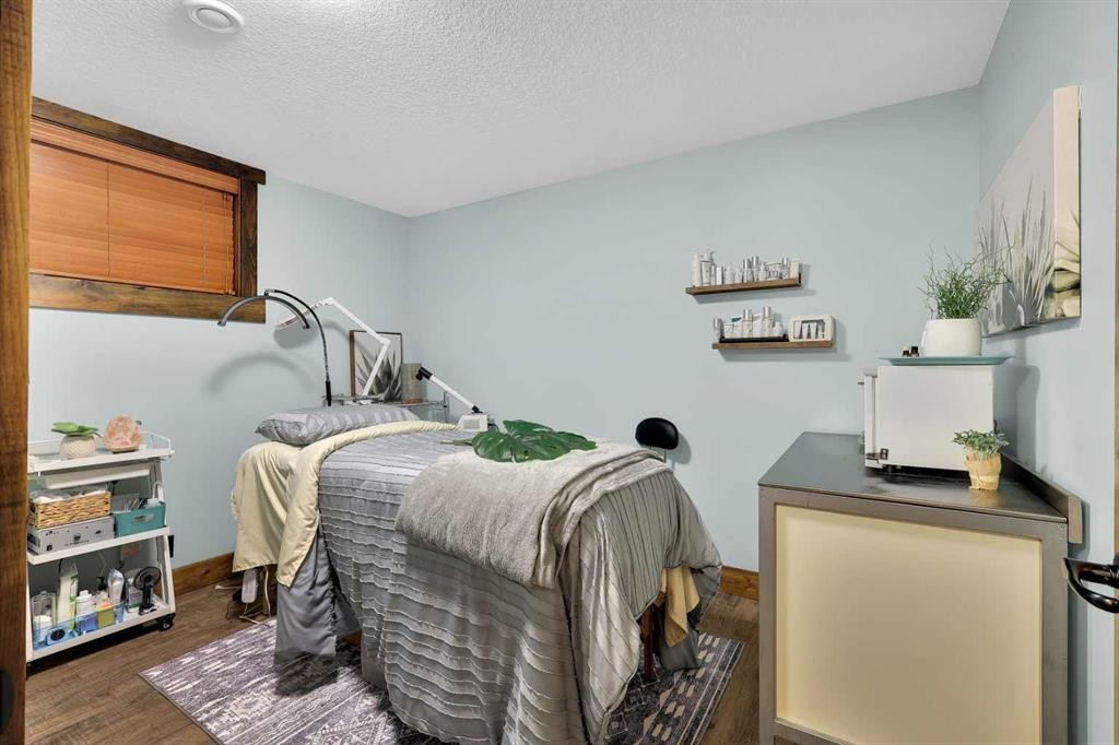 5518 52 Street Close, Bashaw, AB - Indoor