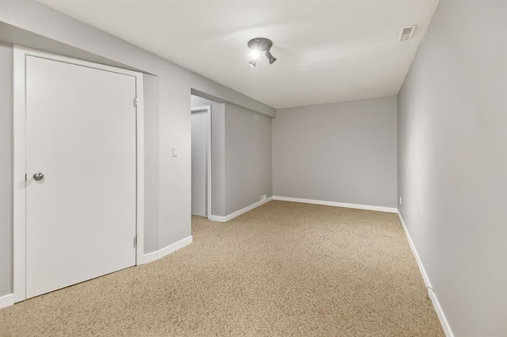 5 Elwell Close, Red Deer, AB