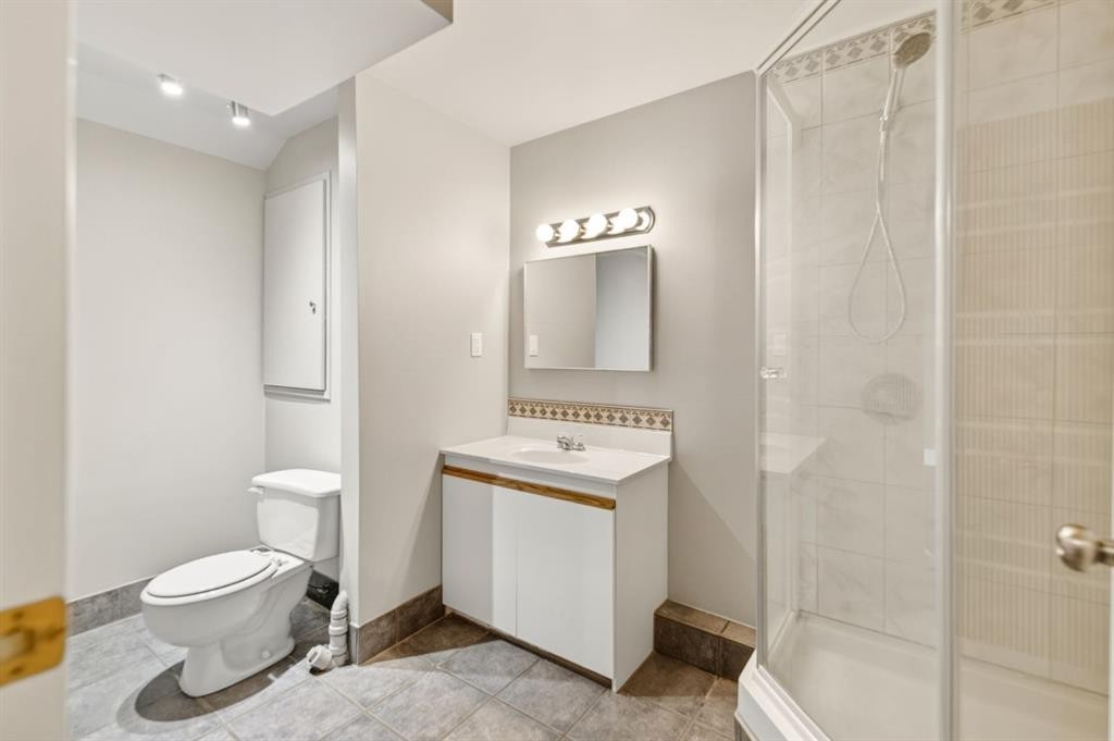 5 Elwell Close, Red Deer, AB