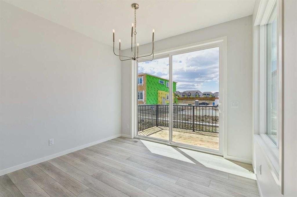41 Belmont Row Sw, Calgary, AB - Indoor Photo Showing Other Room