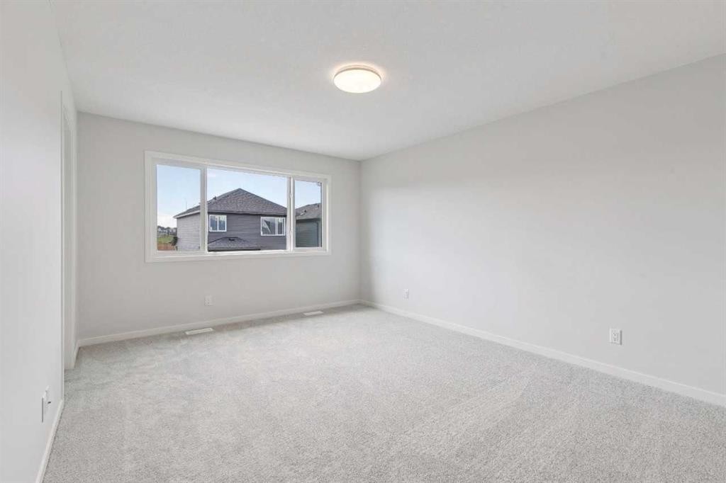 41 Belmont Row Sw, Calgary, AB - Indoor Photo Showing Other Room