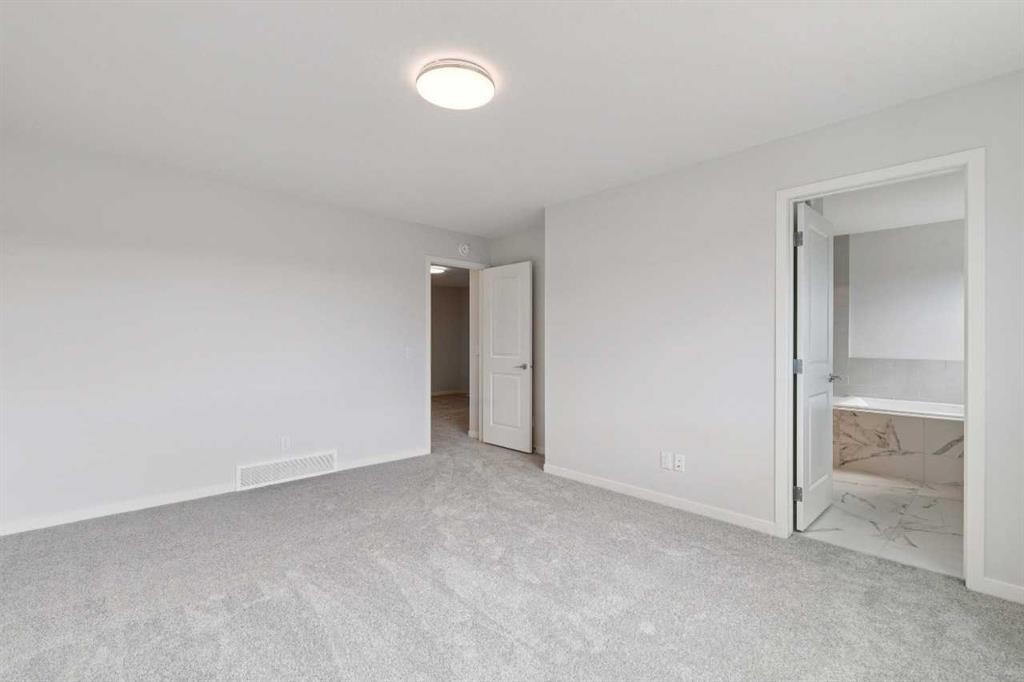 41 Belmont Row Sw, Calgary, AB - Indoor