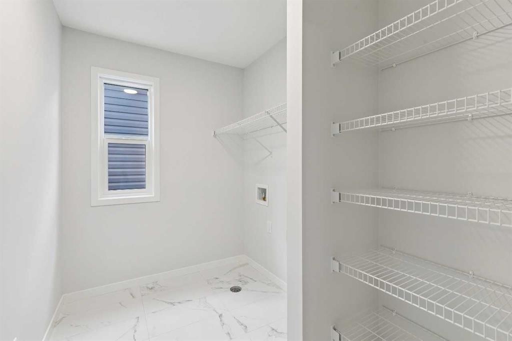 41 Belmont Row Sw, Calgary, AB - Indoor With Storage