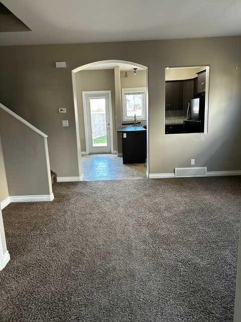 7 Ross Close, Sylvan Lake, AB