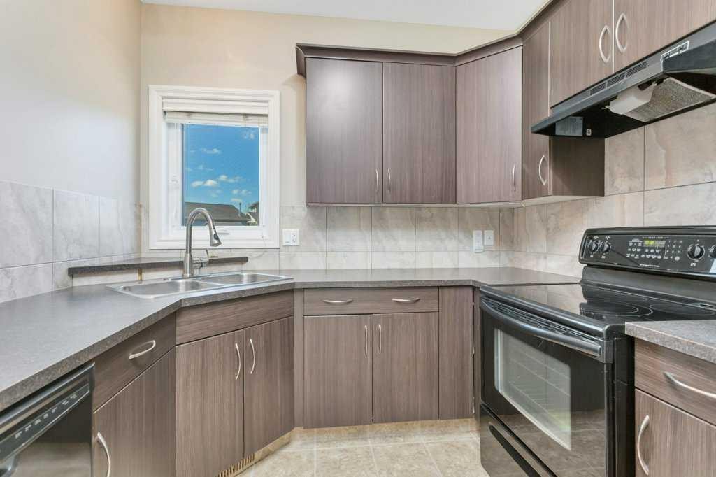 7 Ross Close, Sylvan Lake, AB
