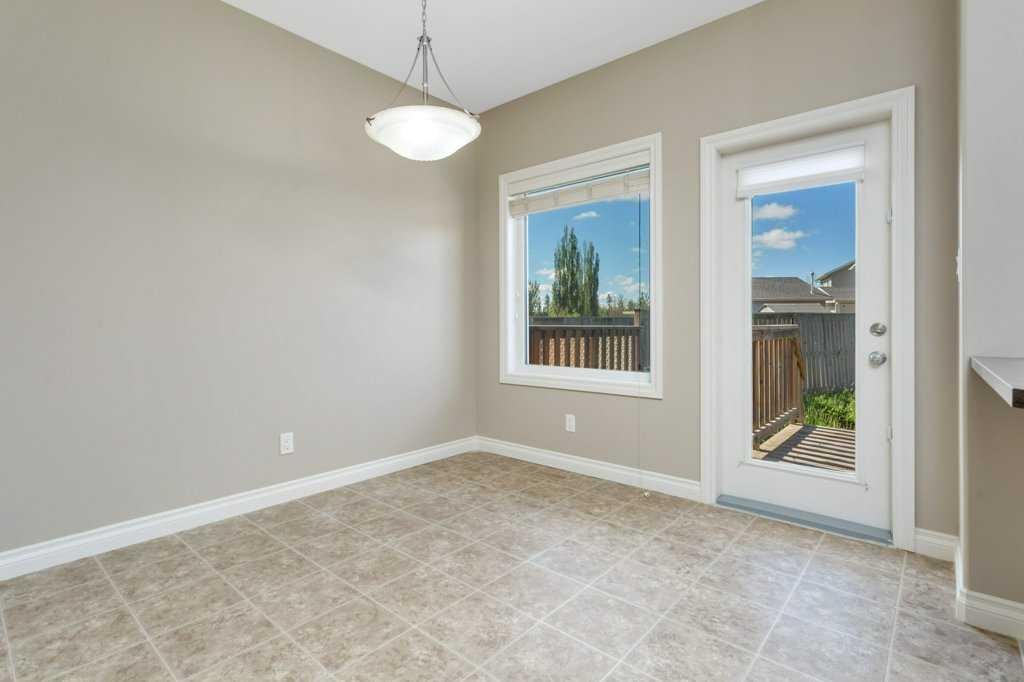 7 Ross Close, Sylvan Lake, AB