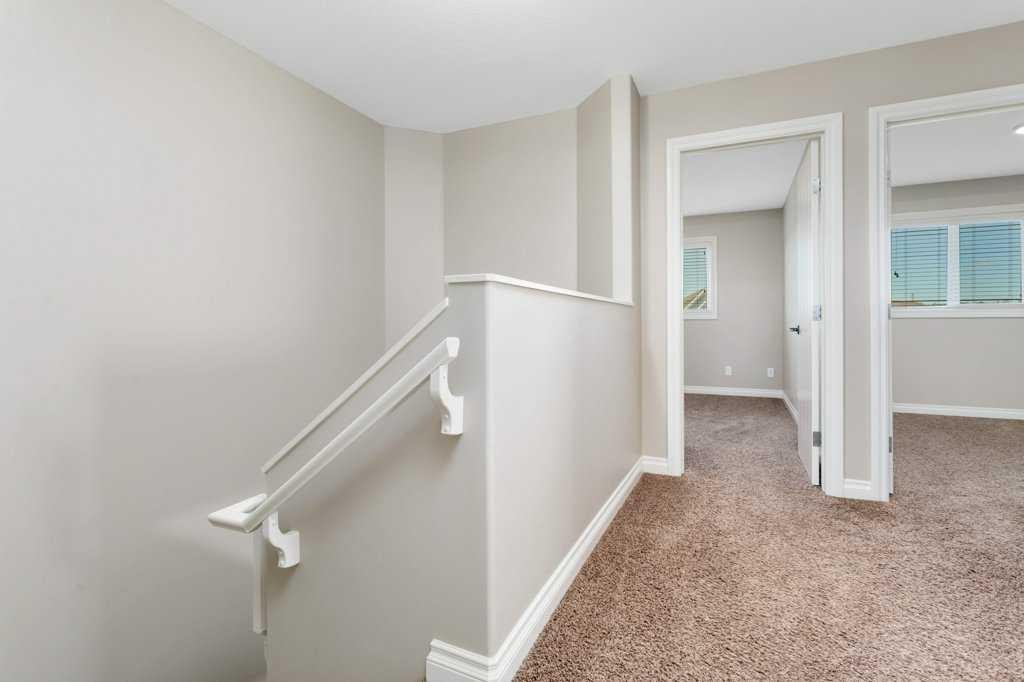 7 Ross Close, Sylvan Lake, AB