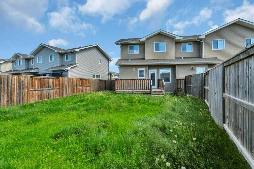 7 Ross Close, Sylvan Lake, AB