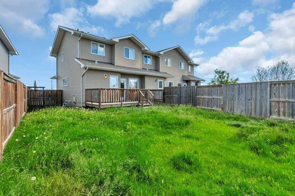 7 Ross Close, Sylvan Lake, AB