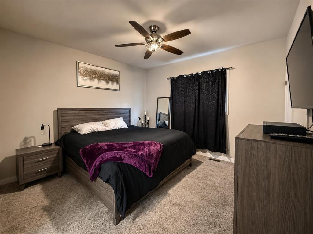 58 Village Crescent, Red Deer, AB