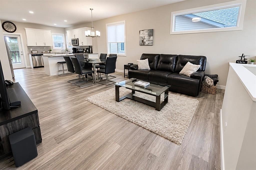 58 Village Crescent, Red Deer, AB