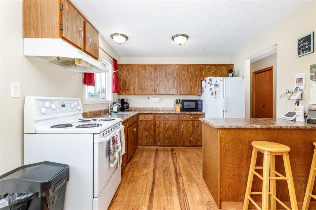 63 Mclevin Crescent, Red Deer, AB