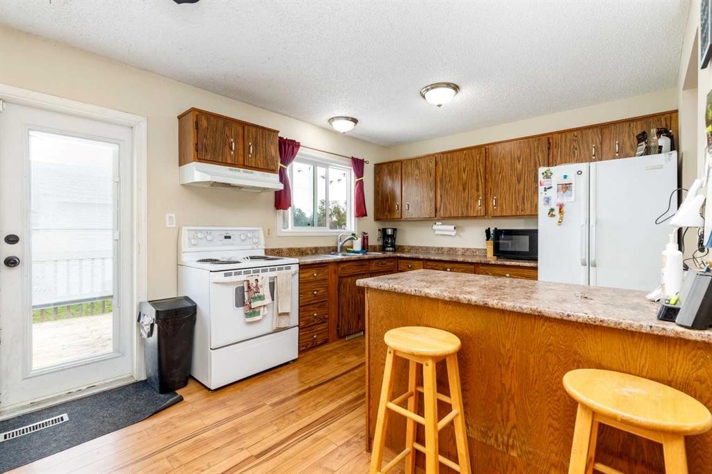 63 Mclevin Crescent, Red Deer, AB