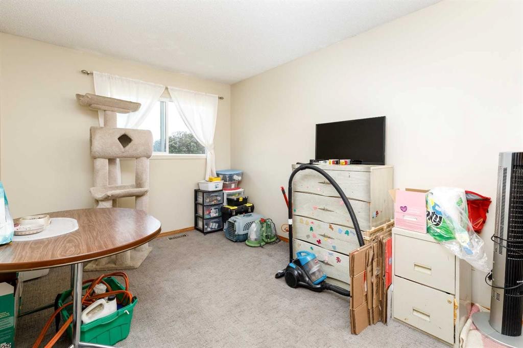 63 Mclevin Crescent, Red Deer, AB