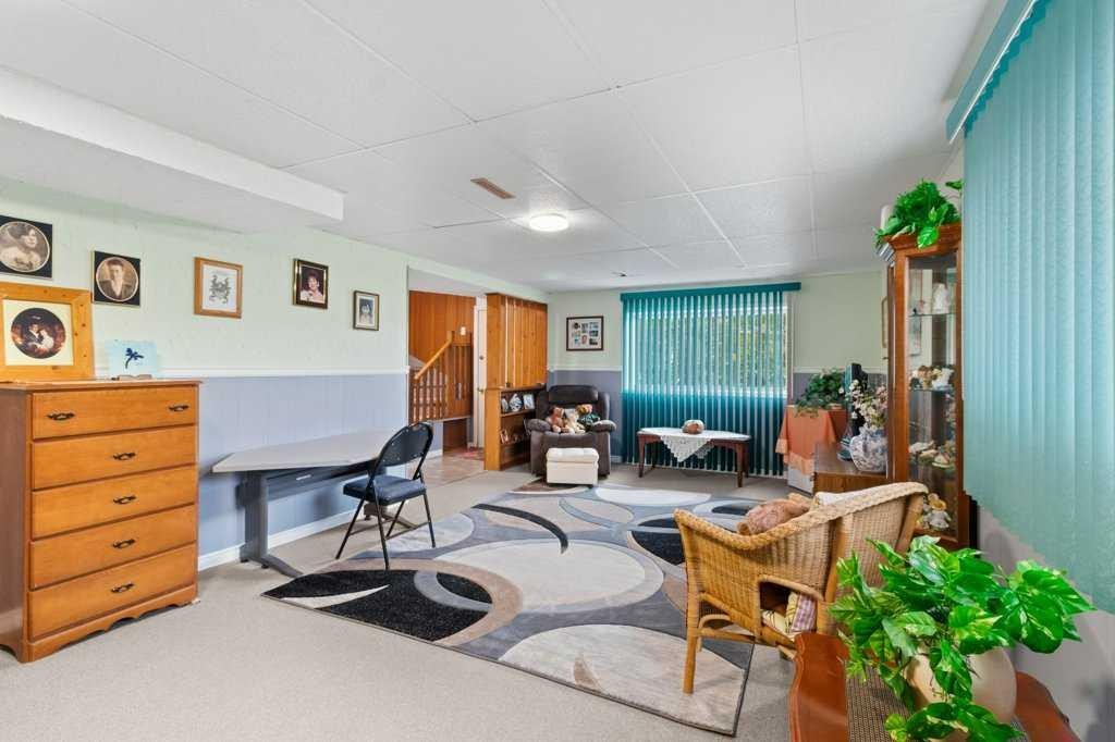 35321 Range Road 242, Rural Red Deer County, AB
