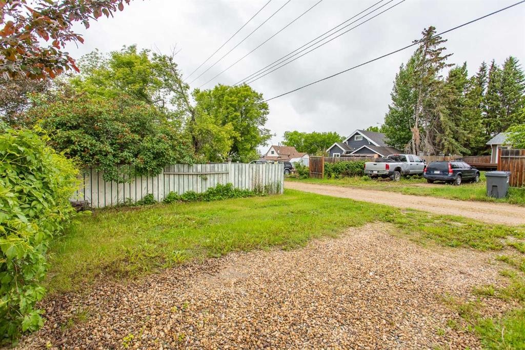 4722 49 Avenue, Bentley, AB