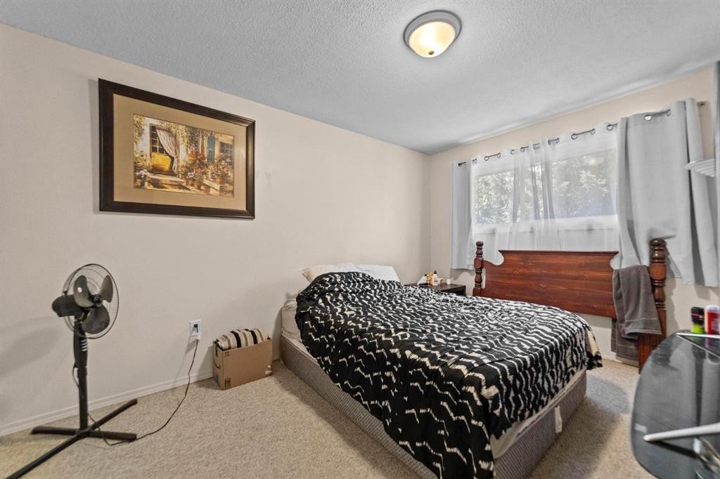 6404A 45 Avenue, Camrose, AB