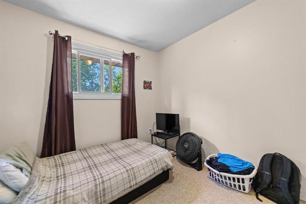 6404A 45 Avenue, Camrose, AB