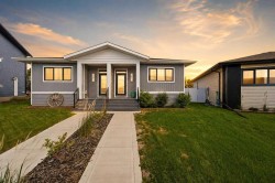 99 Gray Close Sylvan Lake, AB T4S 0W4