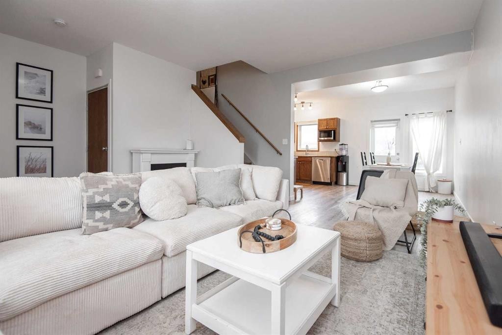 125 Winston Place, Blackfalds, AB