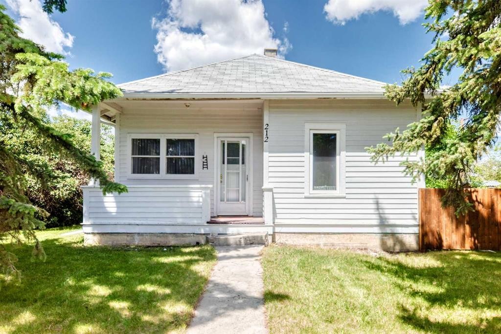 212 5 Avenue, Strathmore, AB