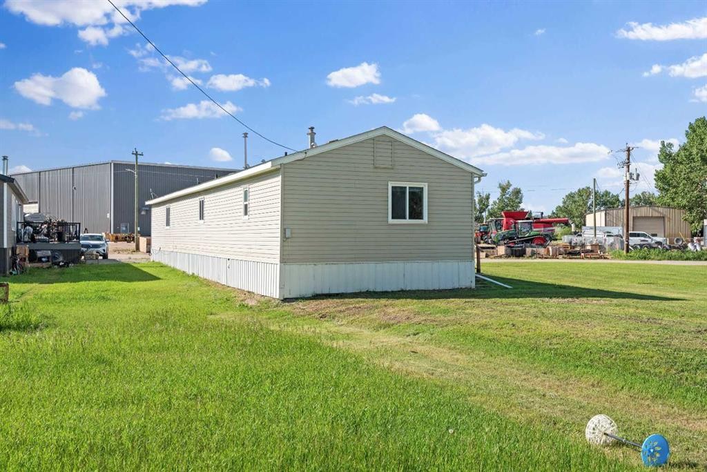 8 Trochu Avenue, Trochu, AB